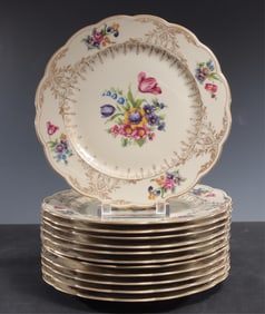 12 Royal Bayreuth Dinner Plates