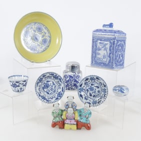 Chinese Porcelains, Kraak, Qing, HoHo Boys Figure