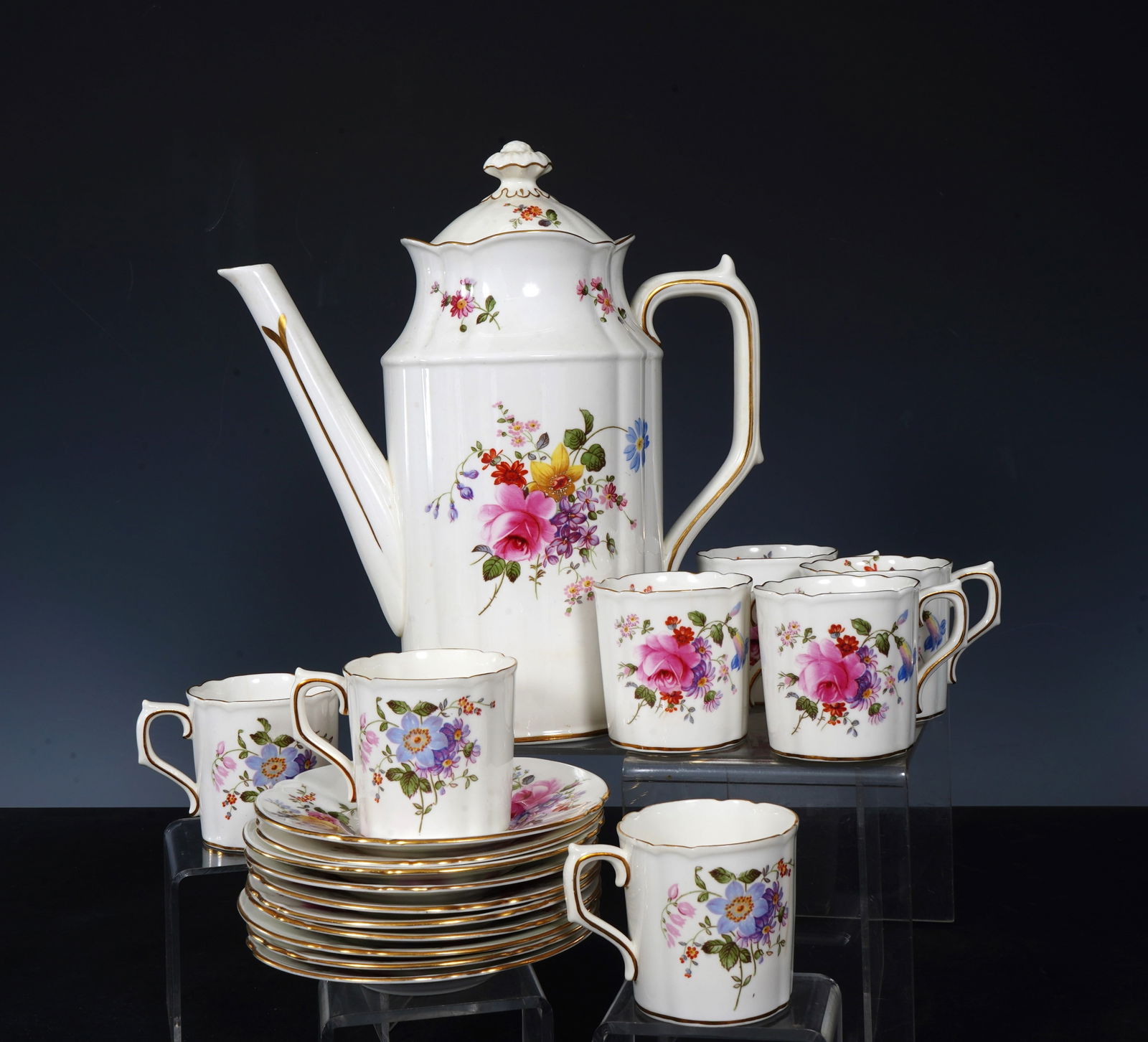 Royal Crown Derby "Derby Posies" Tea Service: Royal Crown Derby "Derby Posies" Tea Service, 18 pieces. Teapot 9.5" H