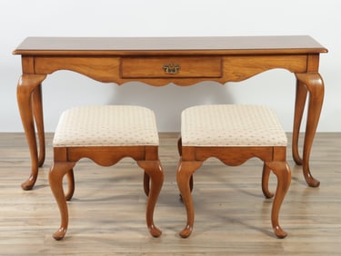 Thomasville Queen Anne Style Console & Benches
