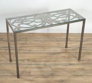 Classical Style Cast Iron Console