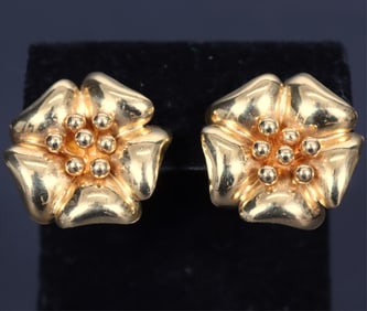 Pair of 18K Yellow Gold Flower Earrings