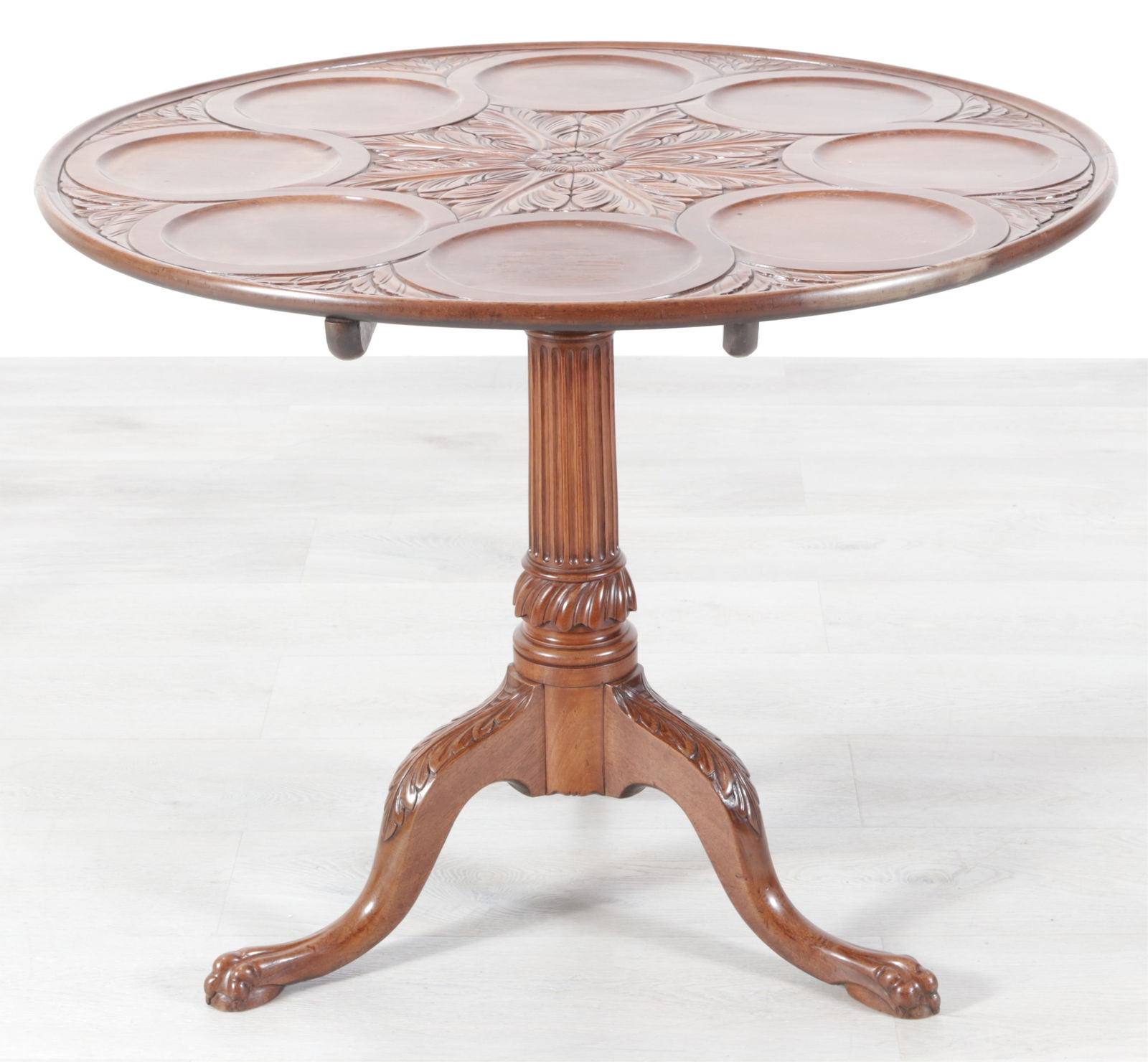 George III Style Mahogany Supper Table, 19th C.: George III Style Mahogany Supper Table, possibly 19th C.Dimensions: 28.75" H x 35.75" Dia.