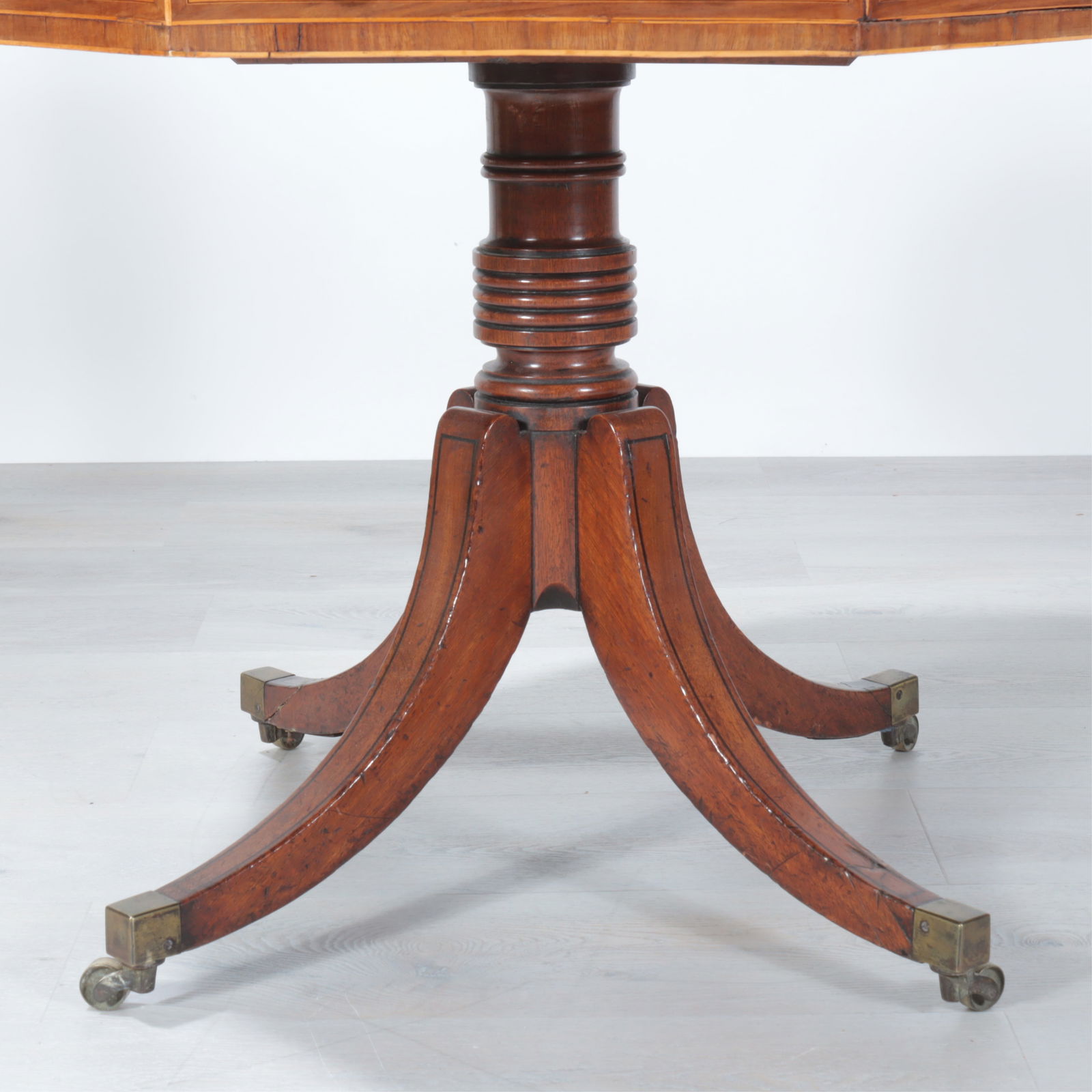 Regency Inlaid Octagonal Library Table, 19th C. - 5
