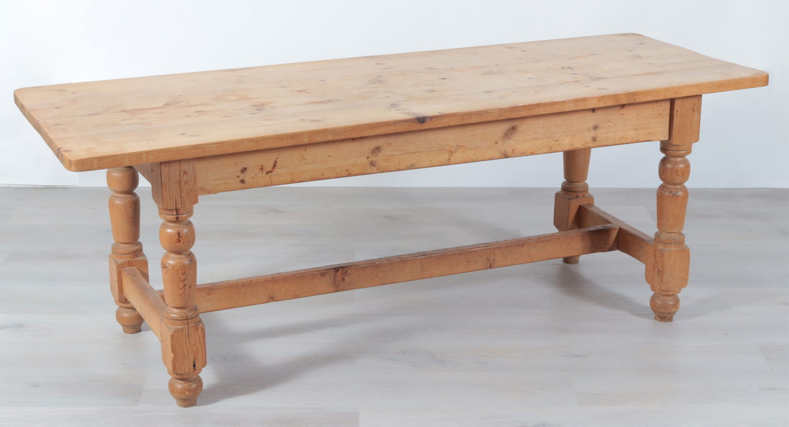 Country Pine Farm Table: Country Pine Farm TableDimensions: 31.5" H x 29.75" W x 84" L