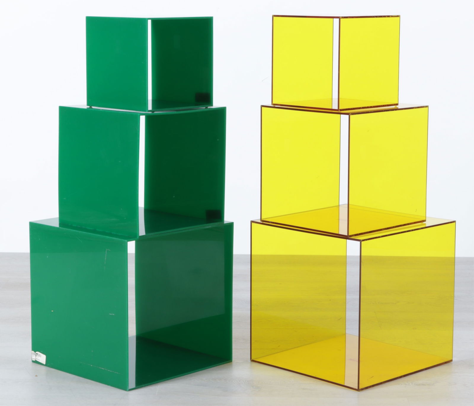 Alessandro Albrizzi - 2 Cube Nesting Tables - 2