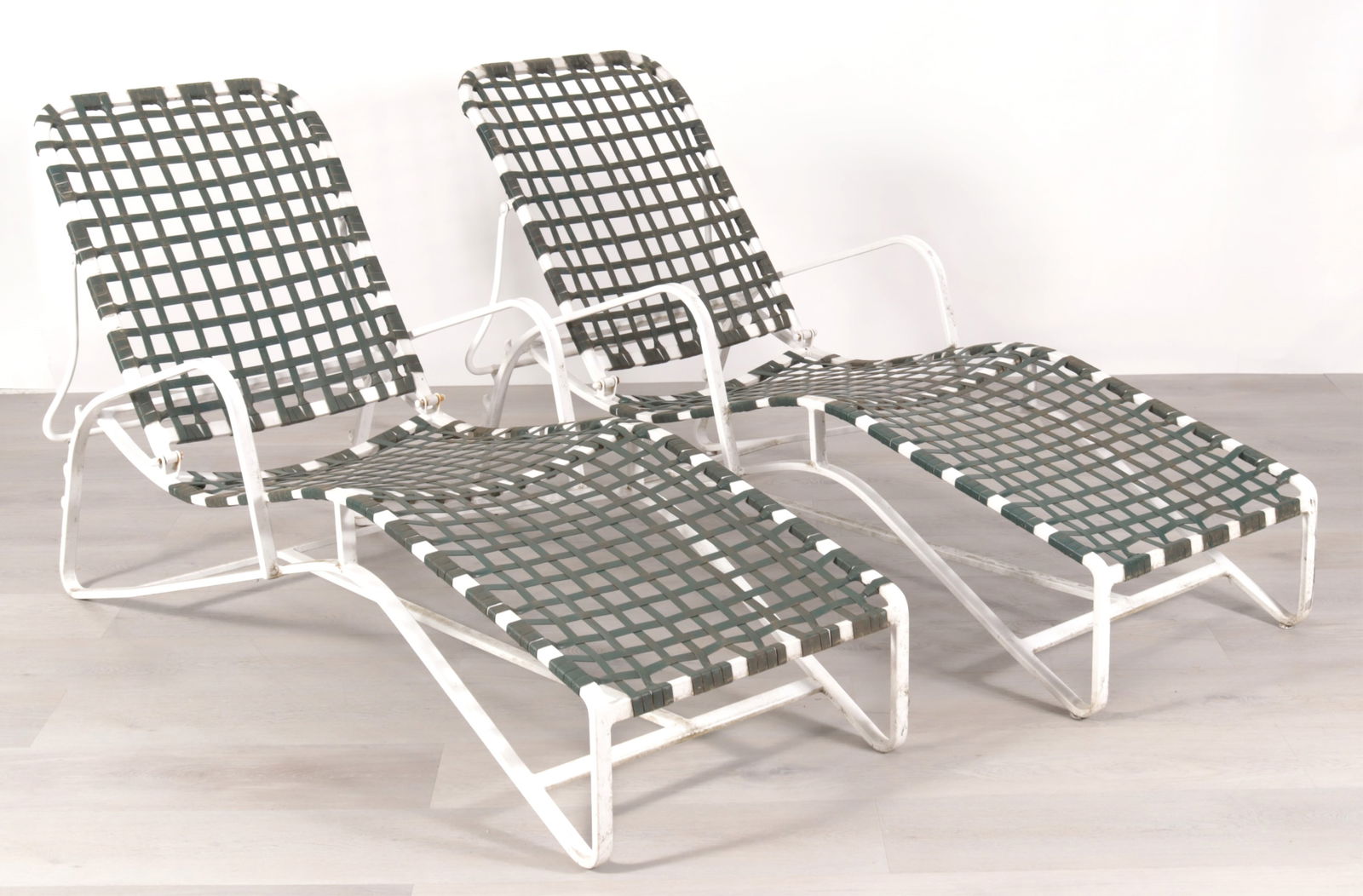 Pair Vintage Brown Jordan White Chaise Lounges: Pair Vintage Brown Jordan White Chaise Lounges, unmarked Dimensions: 36" H x 24" W x 58" L 