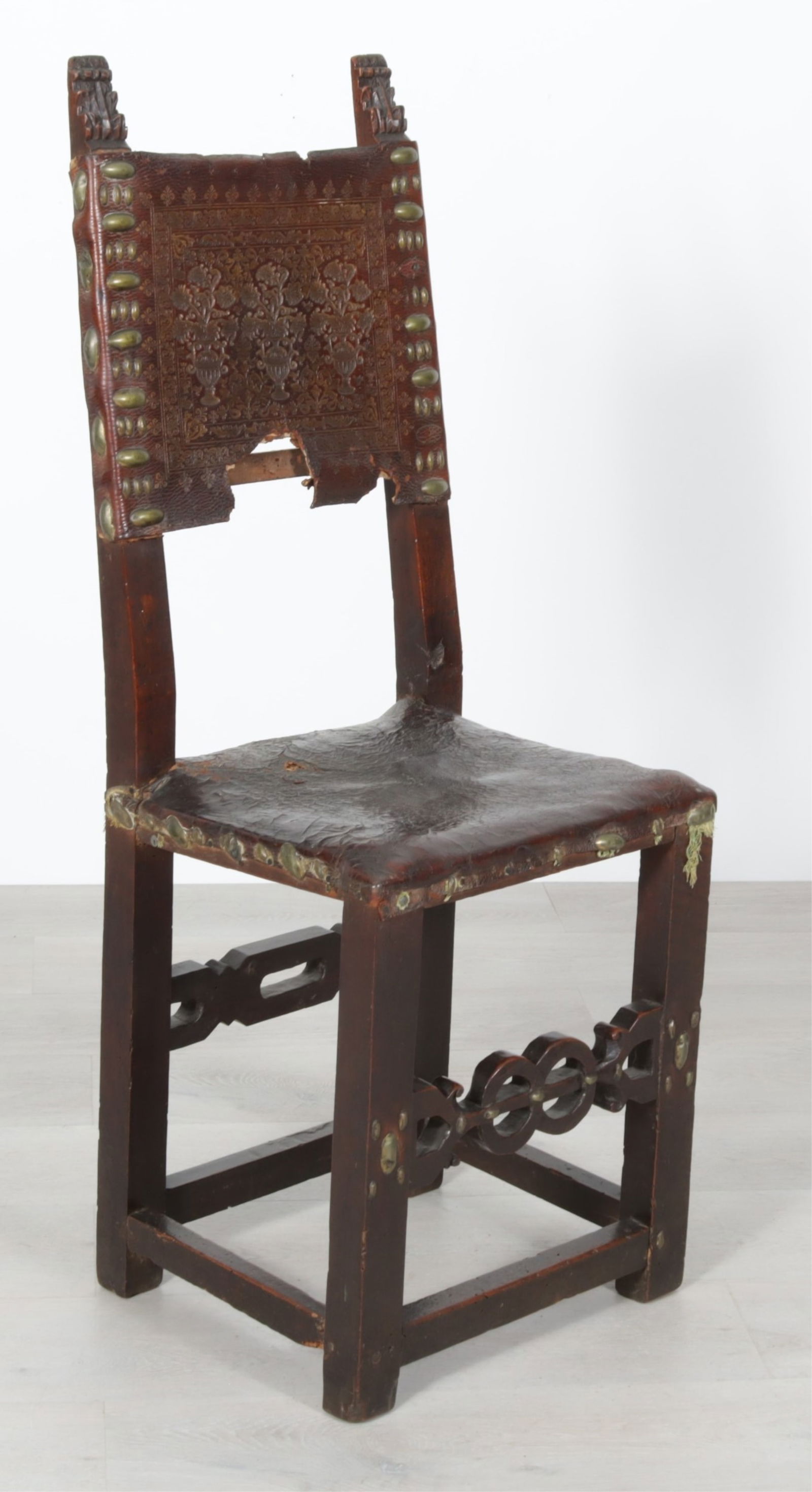 Spanish Baroque Walnut Side Chair: Spanish Baroque Walnut Side Chair Dimensions: 46.25" H x 17.5" W x 18" D 