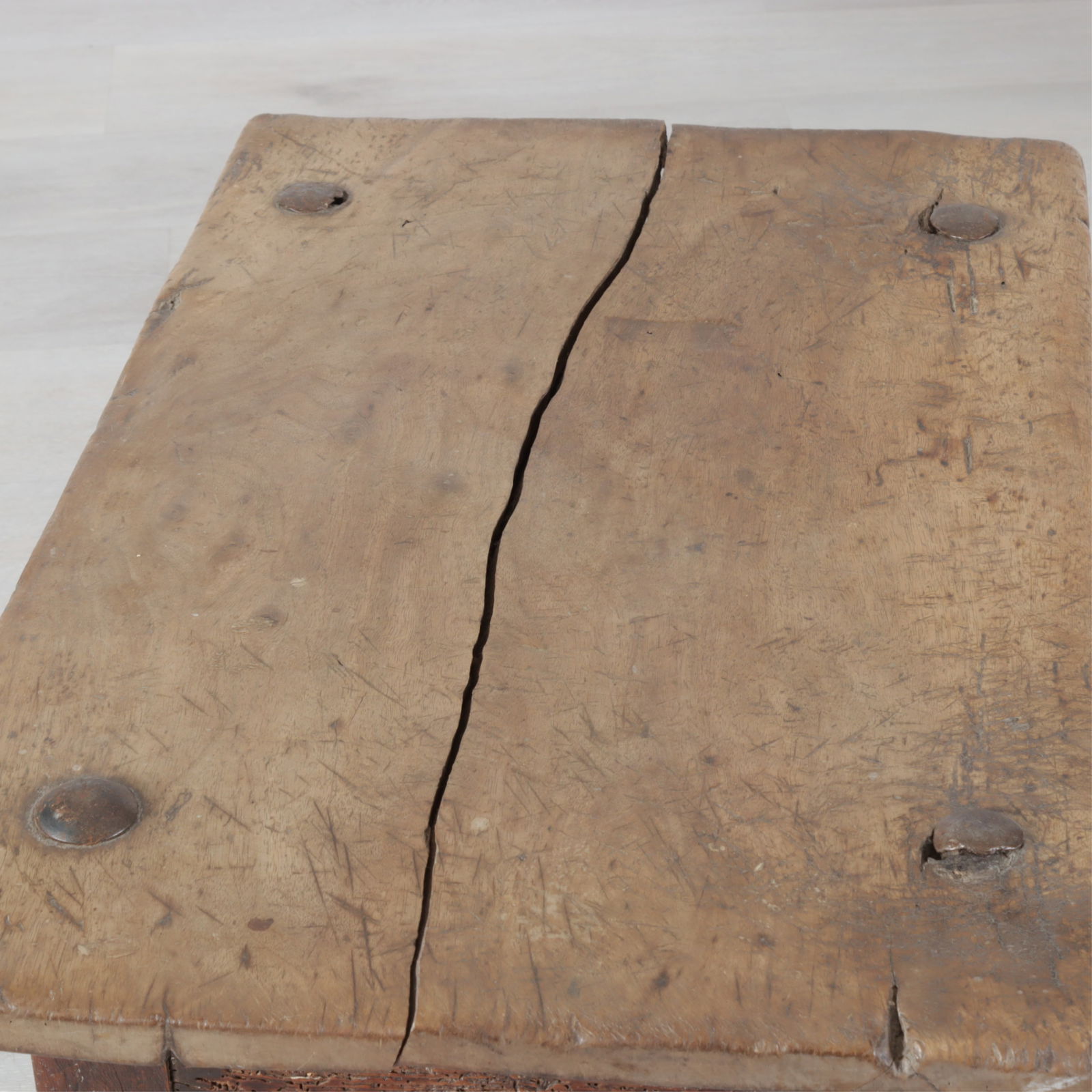 Spanish Baroque Walnut Side Table - 8