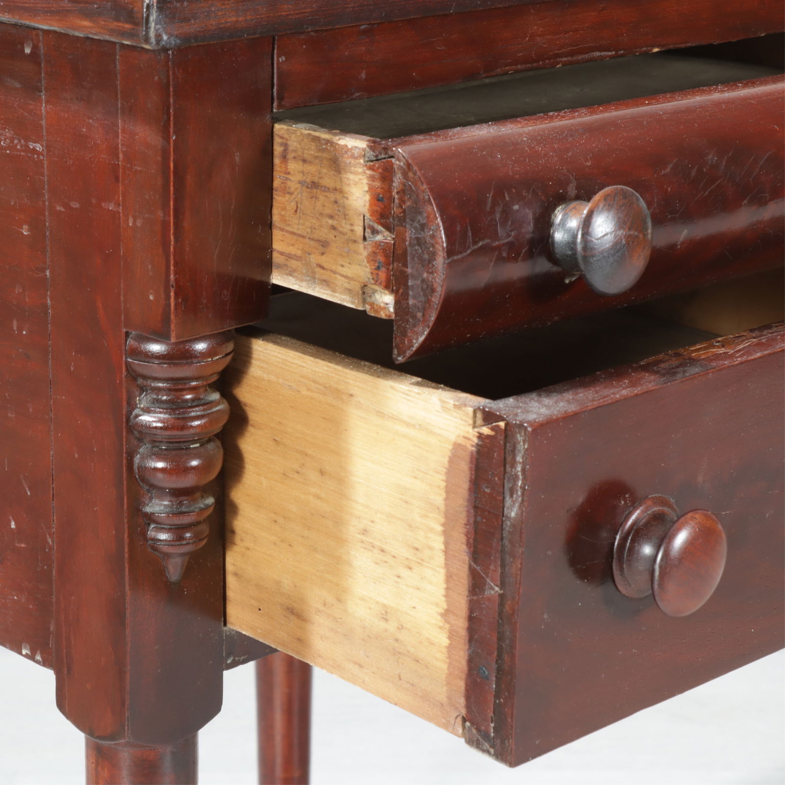 Classical Mahogany Side Table, 19th C. - 4