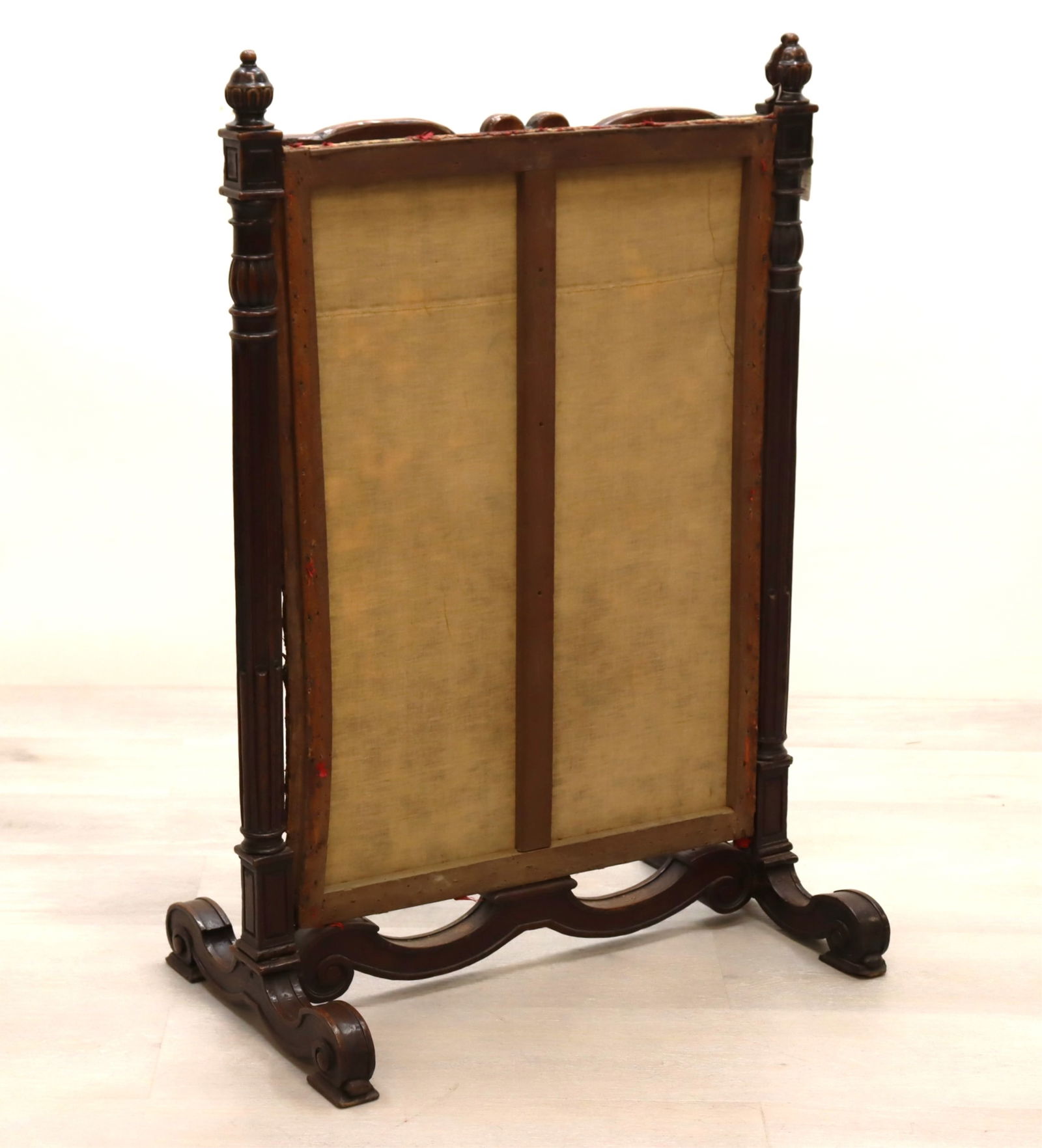 French Provincial Walnut Fire Screen, 19th C. - 7