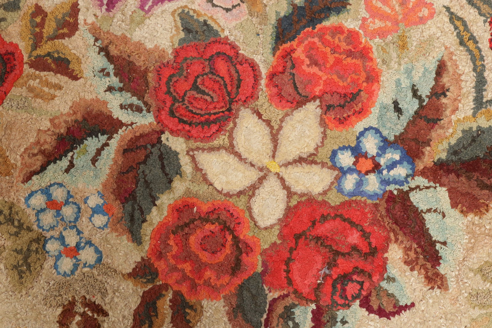 4 Floral Patterned Hook Rugs - 7