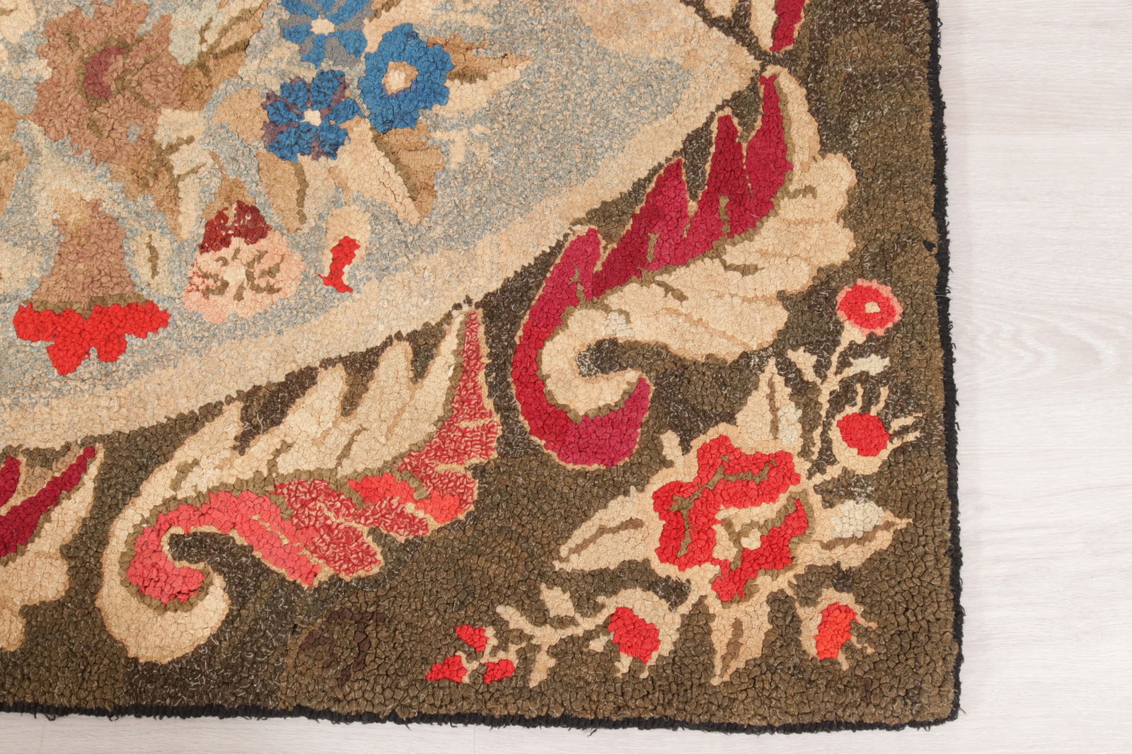 4 Floral Patterned Hook Rugs - 9