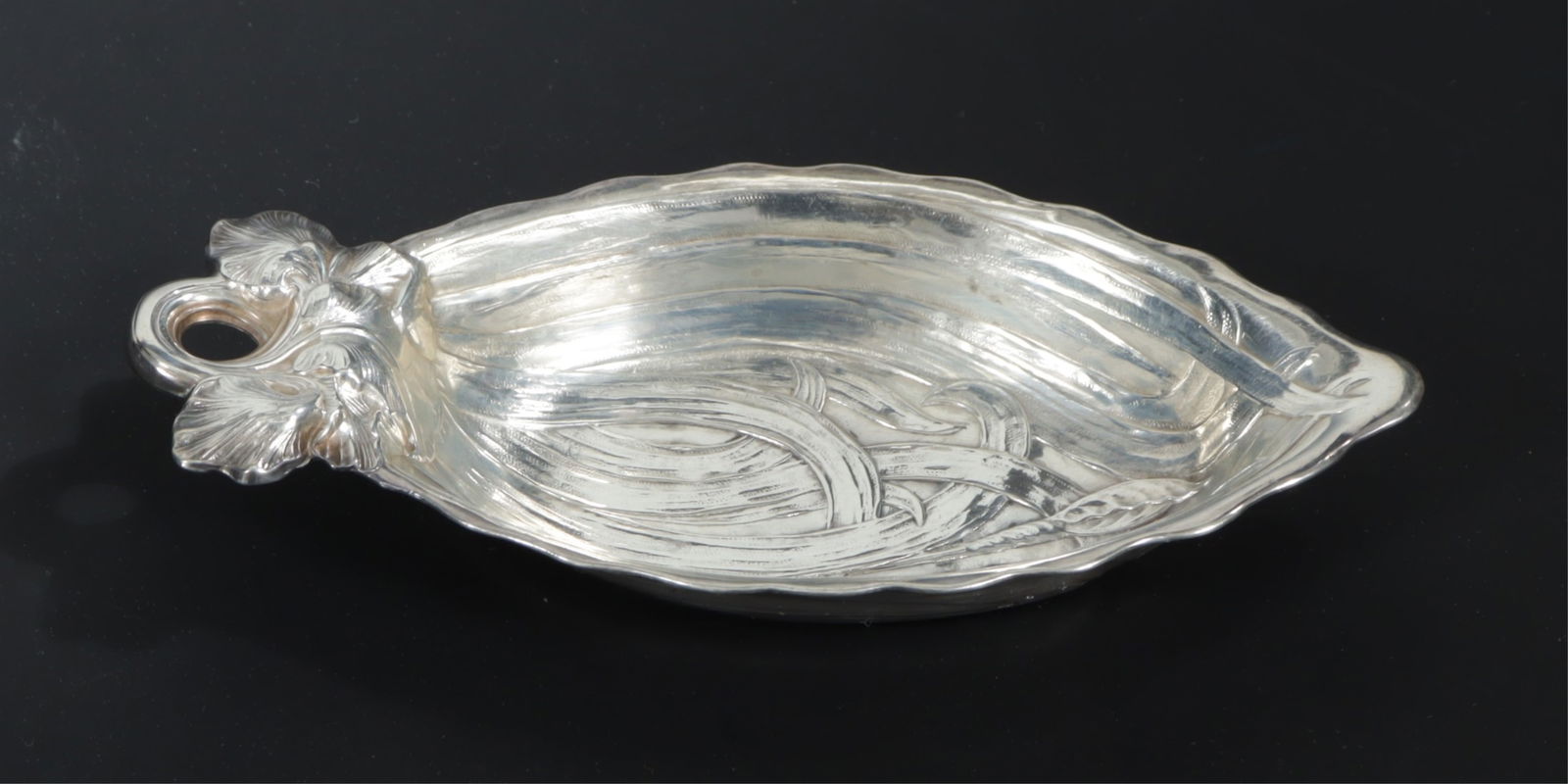 10 Gorham 'Iris' Sterling Silver Nut Dishes - 4