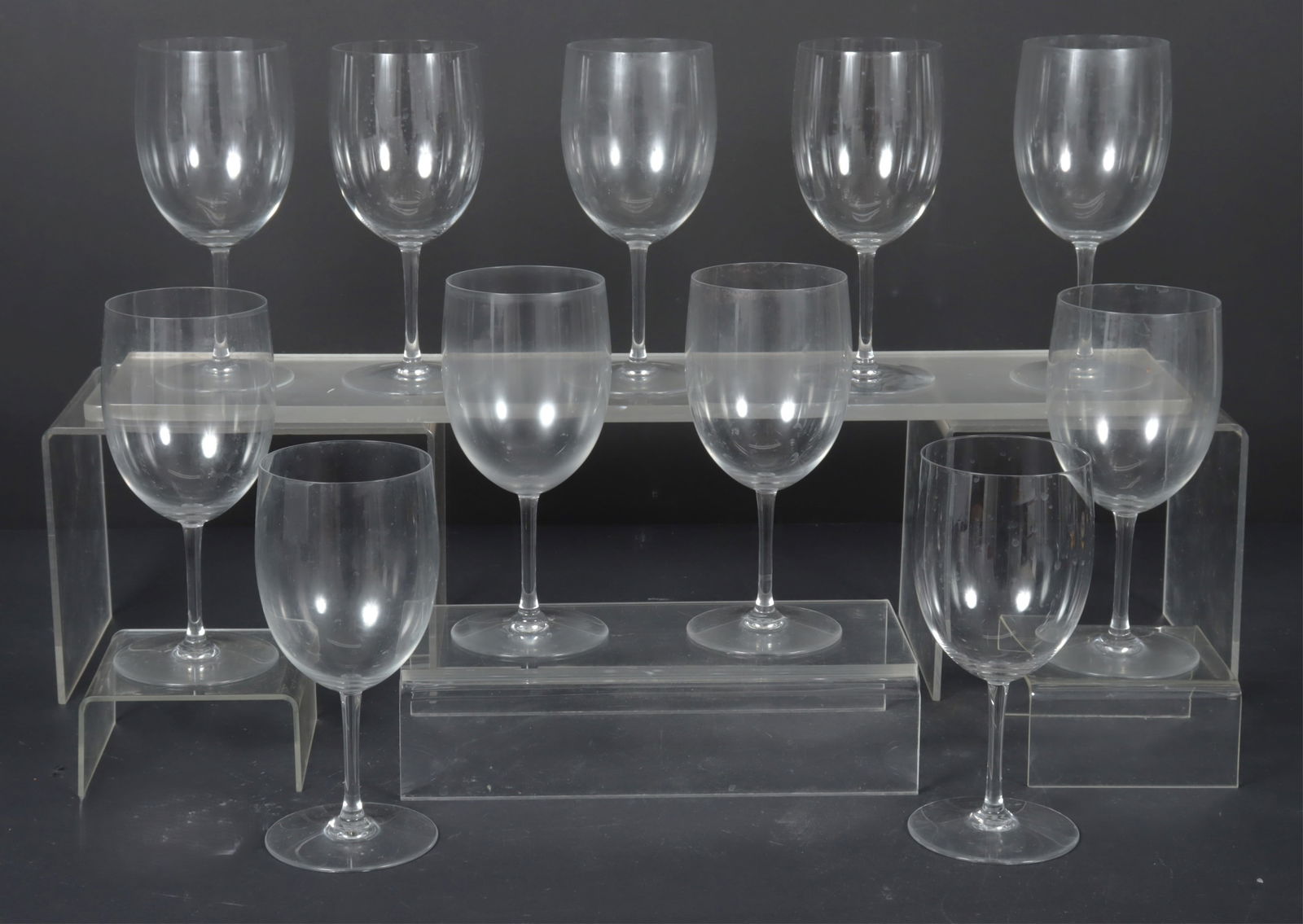 Group of 11 Baccarat Wine Glasses: Group of 11 Baccarat Wine Glasses Dimensions: 7.25" H 