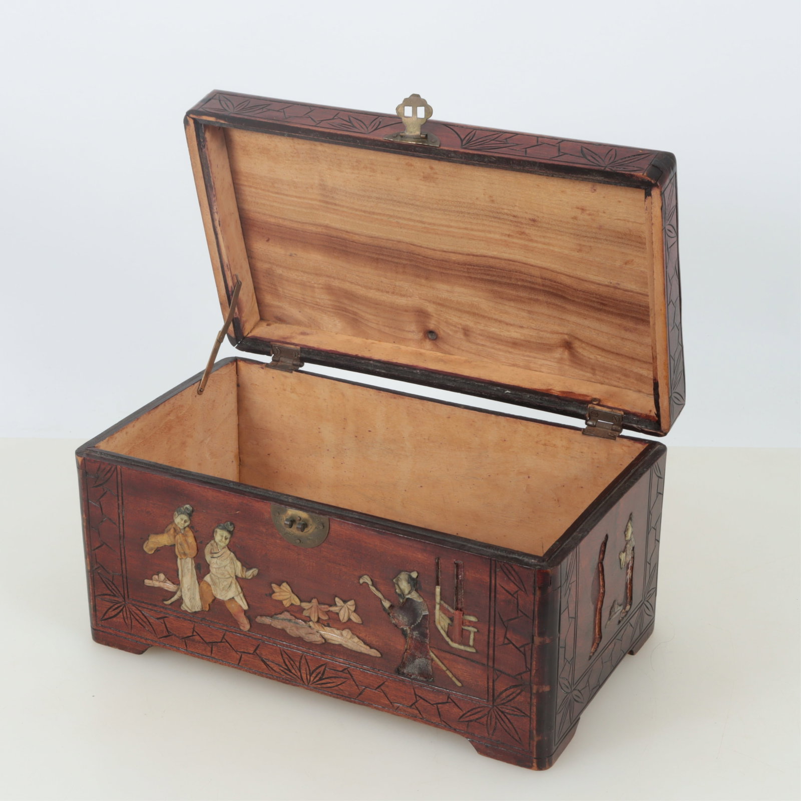 Three Chinese Lacquer Boxes - 3