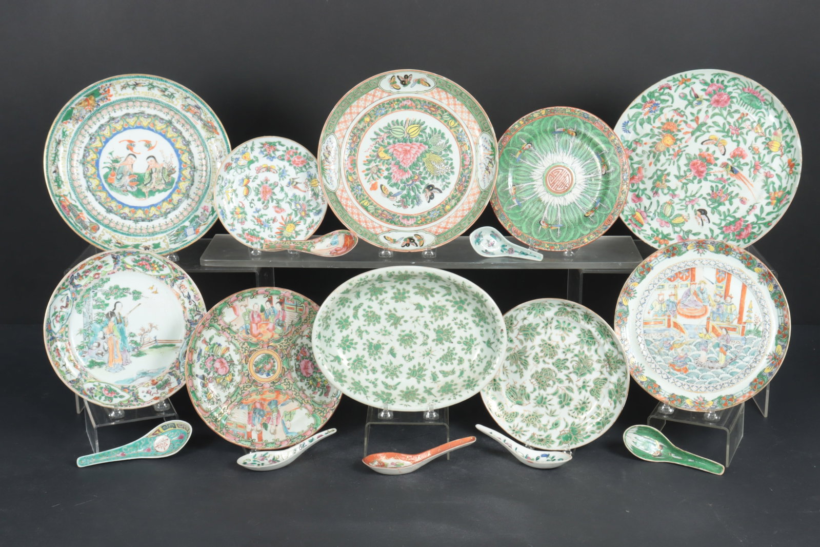 Chinese Export Porcelain Serving Plates, Spoons: 17 Chinese Export Porcelain Serving Plates and Spoons Dimensions: Largest plate 10" Dia. Property from a Mount Vernon, NY estate.