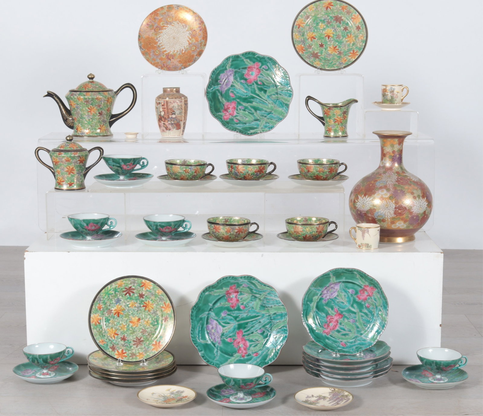 Japanese Porcelain Tableware (1 of 6)
