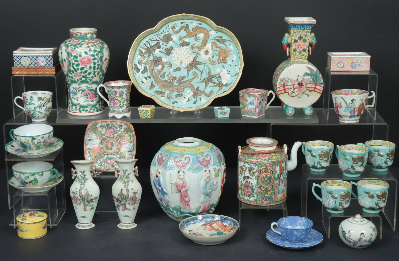 Chinese Porcelain Tableware (1 of 7)