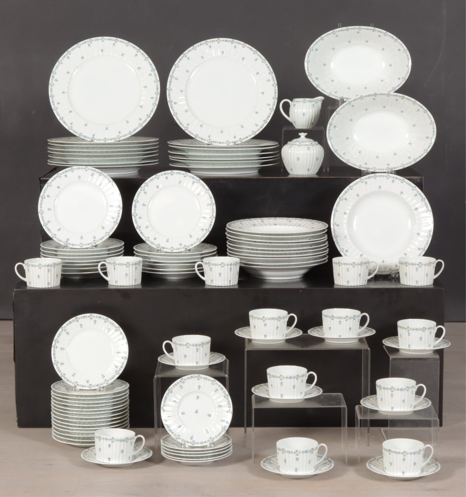 Royal Limoges 'Saint Germain' Dinner Service (1 of 10)