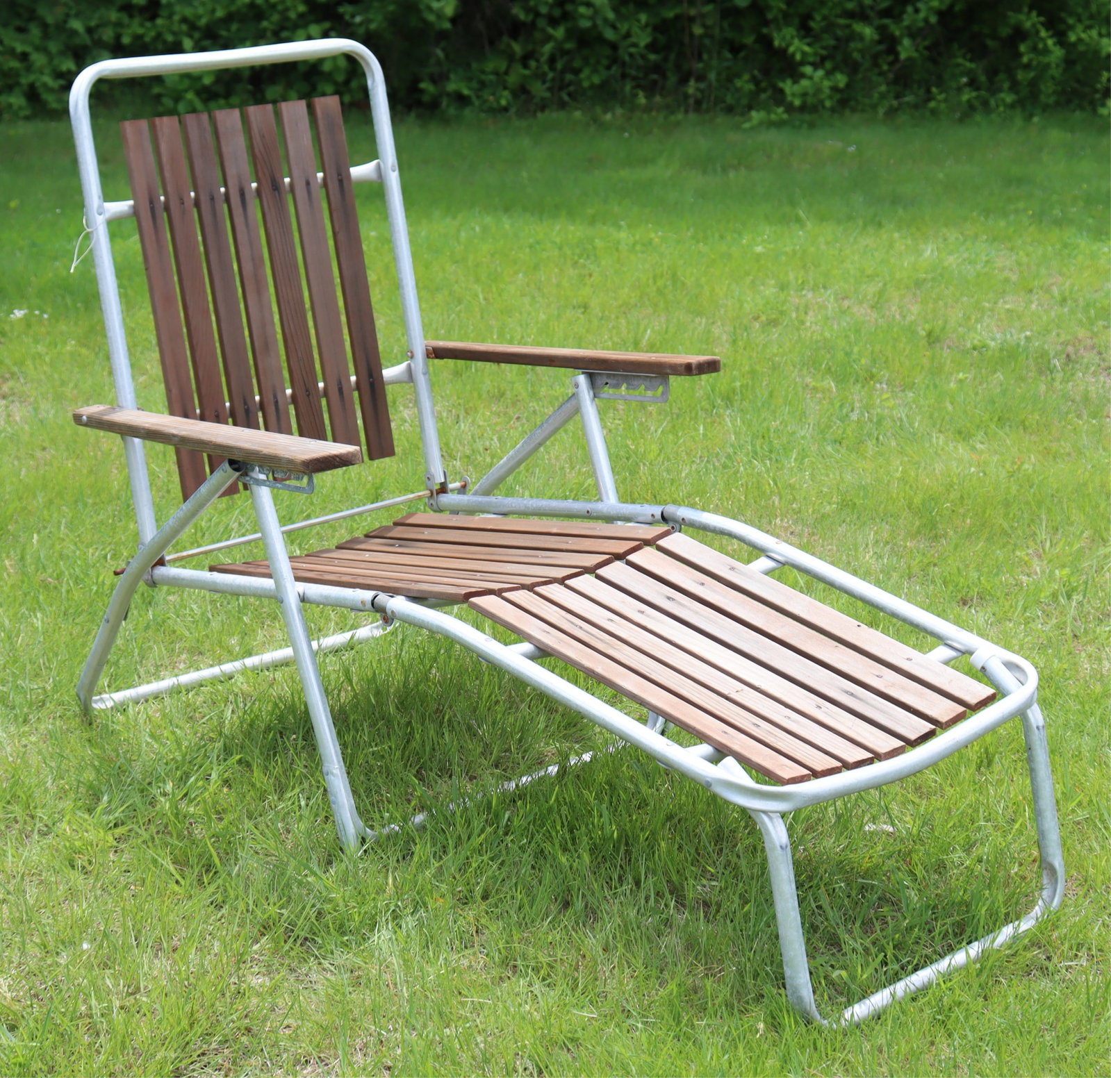 Retro Aluminum & Cedar Chaise Lounge (1 of 5)