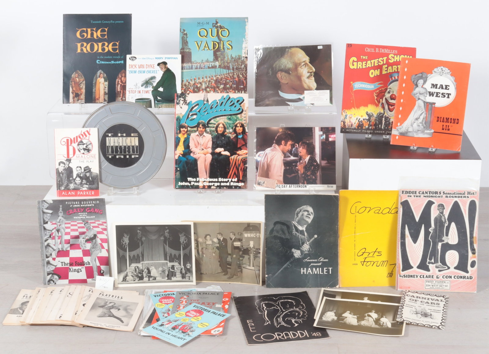 Group of Entertainment Memorabilia (1 of 8)
