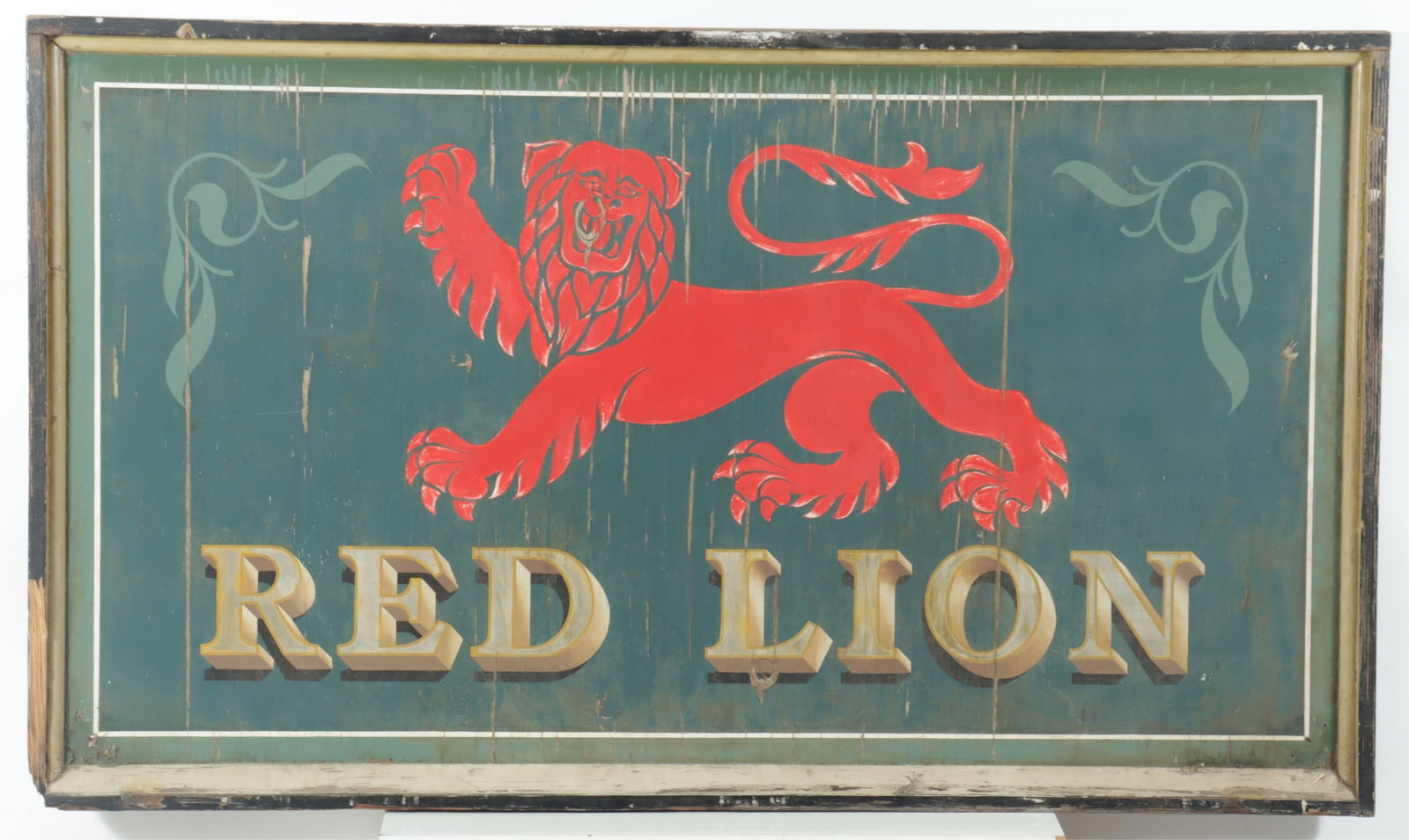 Vintage Red Lion English Pub Sign: Vintage painted wood 'Red Lion' English pub sign.