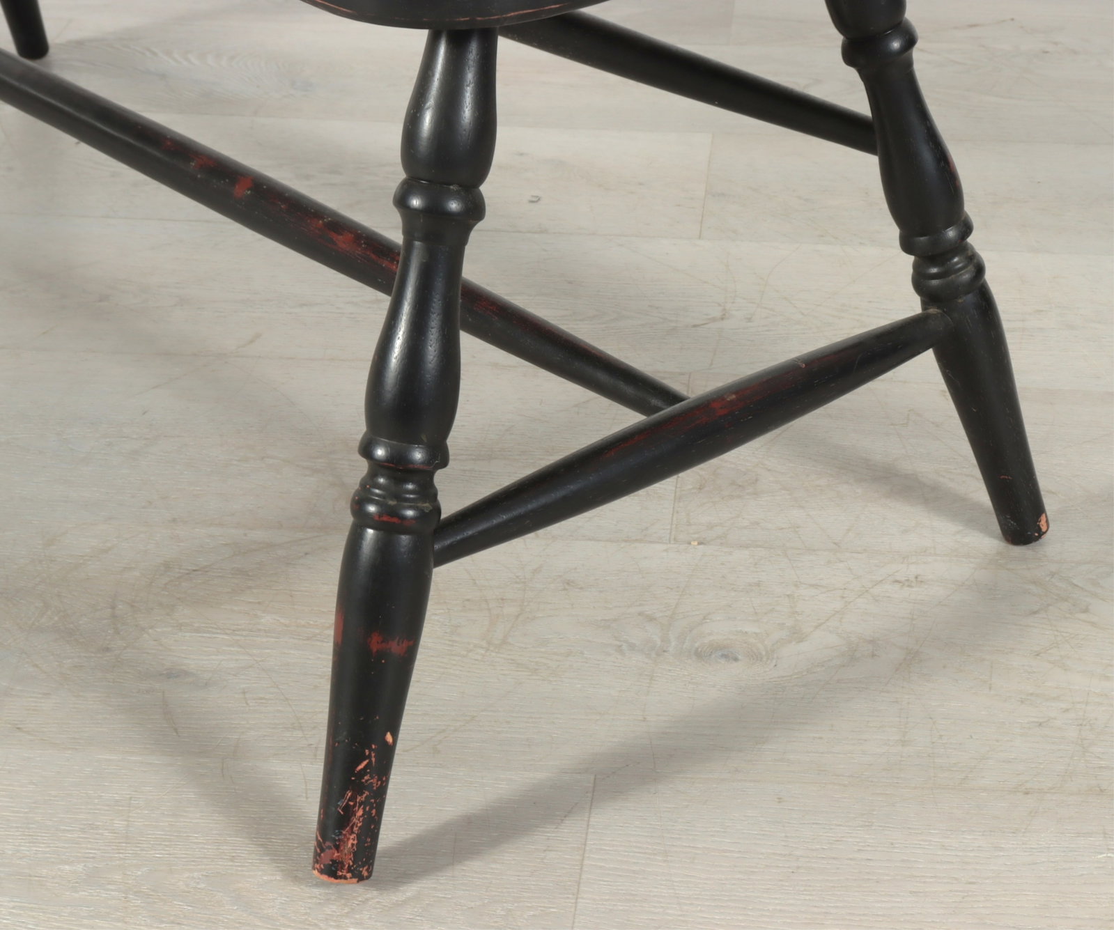 Windsor Style Black Painted Settee - 7