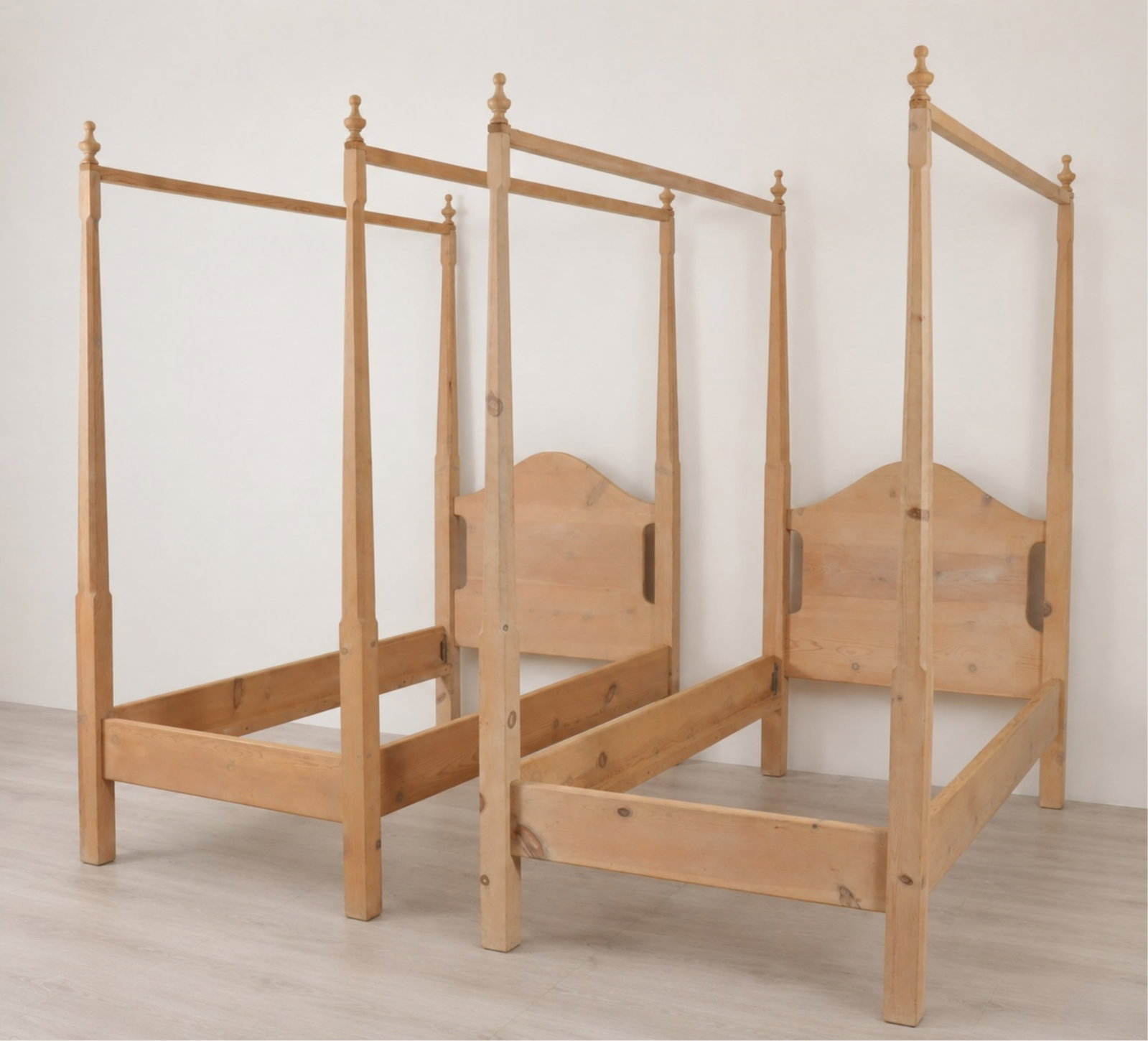 Pair Twin 4 Pencil Post Beds Bleached Mixed Woods (1 of 6)