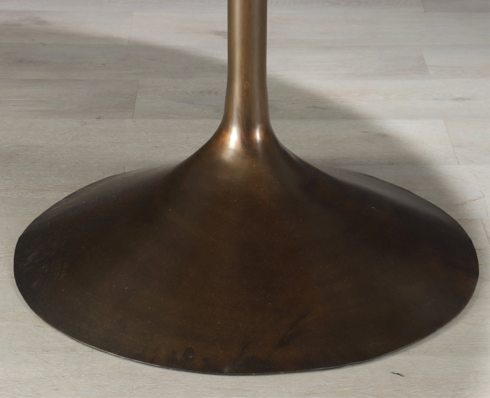 After Eero Saarinen Round Dining Table - 2