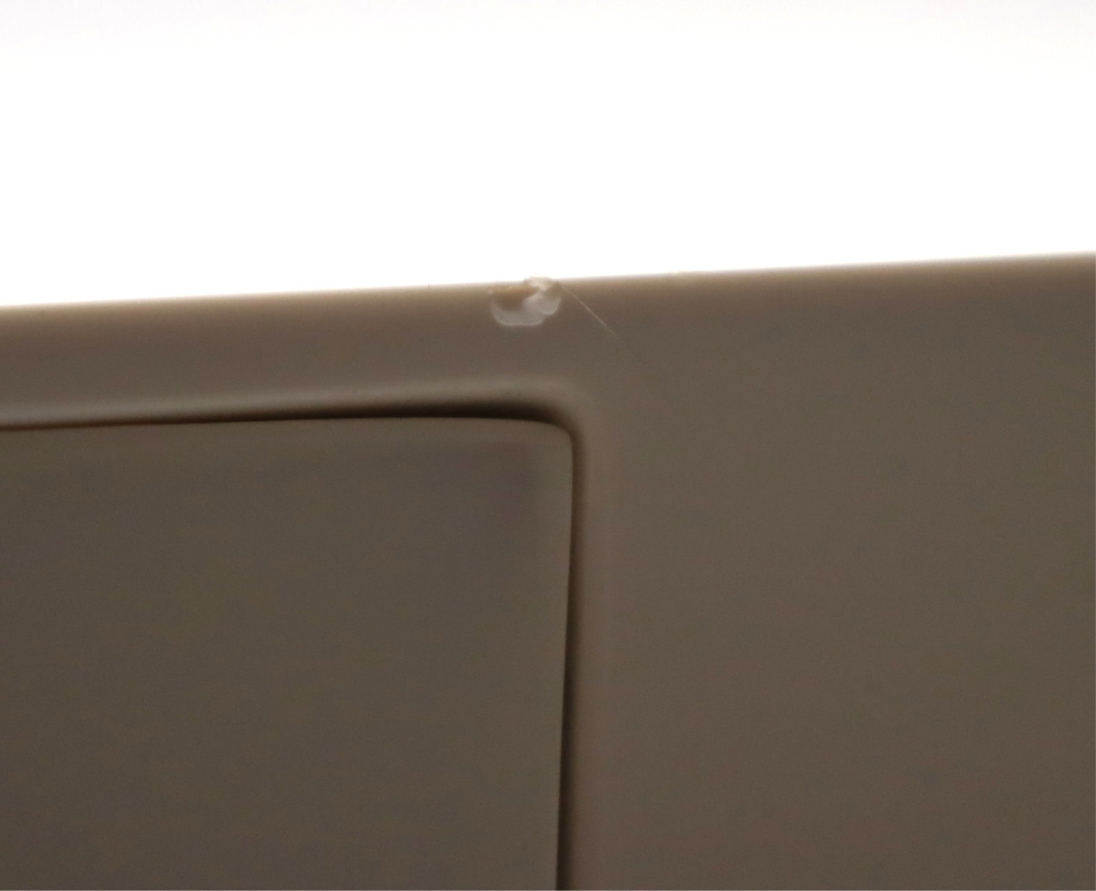 White Lacquer Side Table - 7