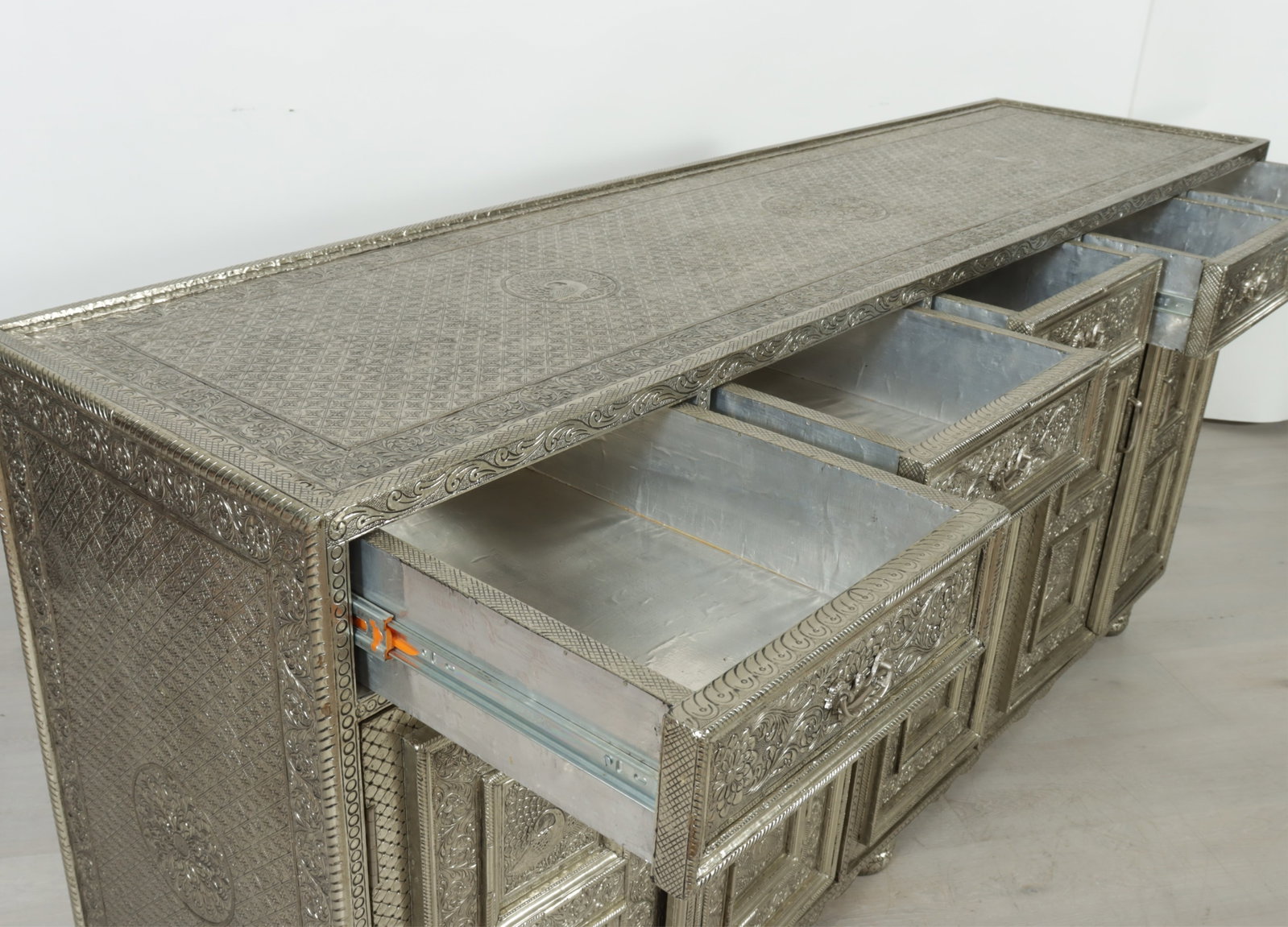 Indian Repousse Veneered Sideboard - 7