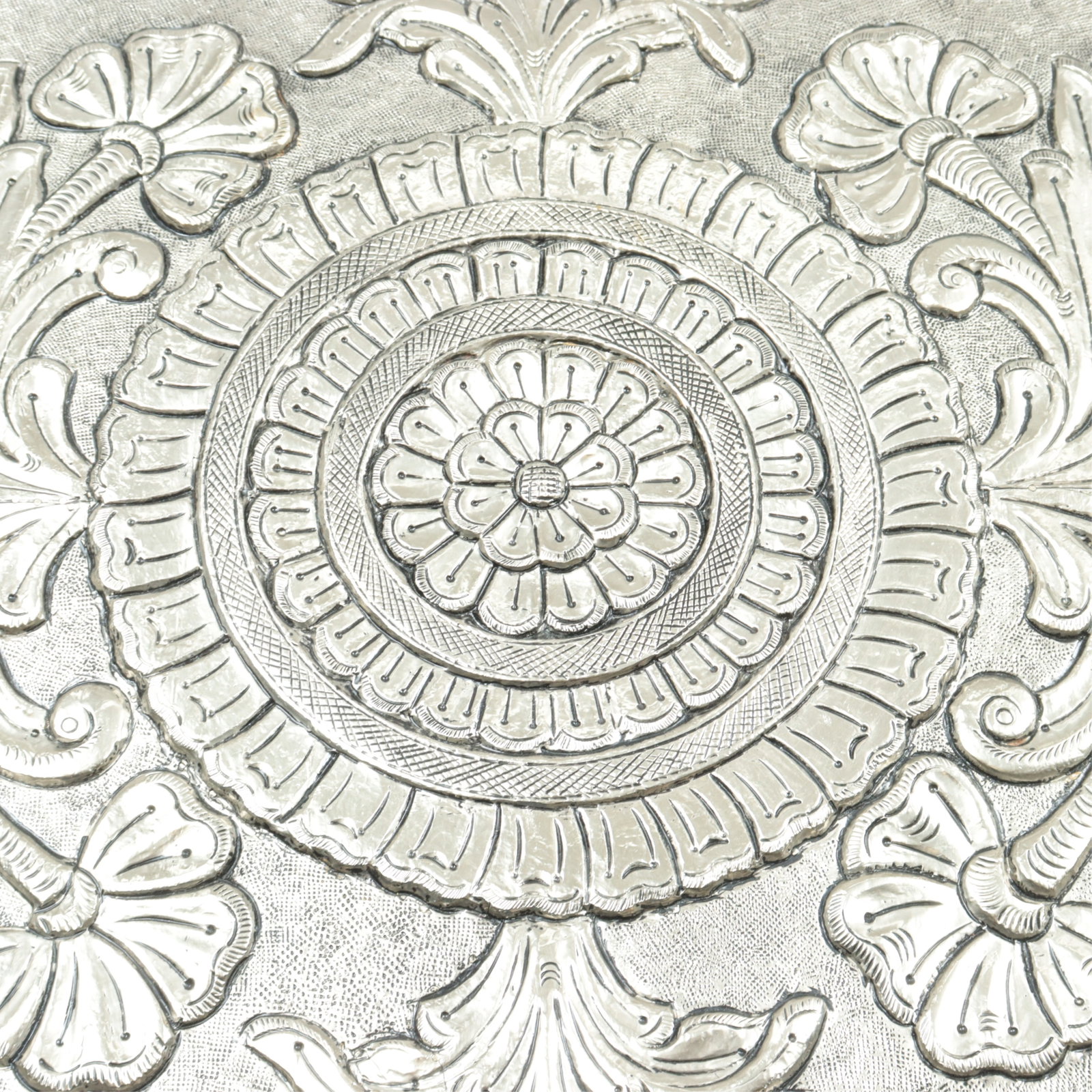 Indian Repousse Brass Veneered Dining Table - 7