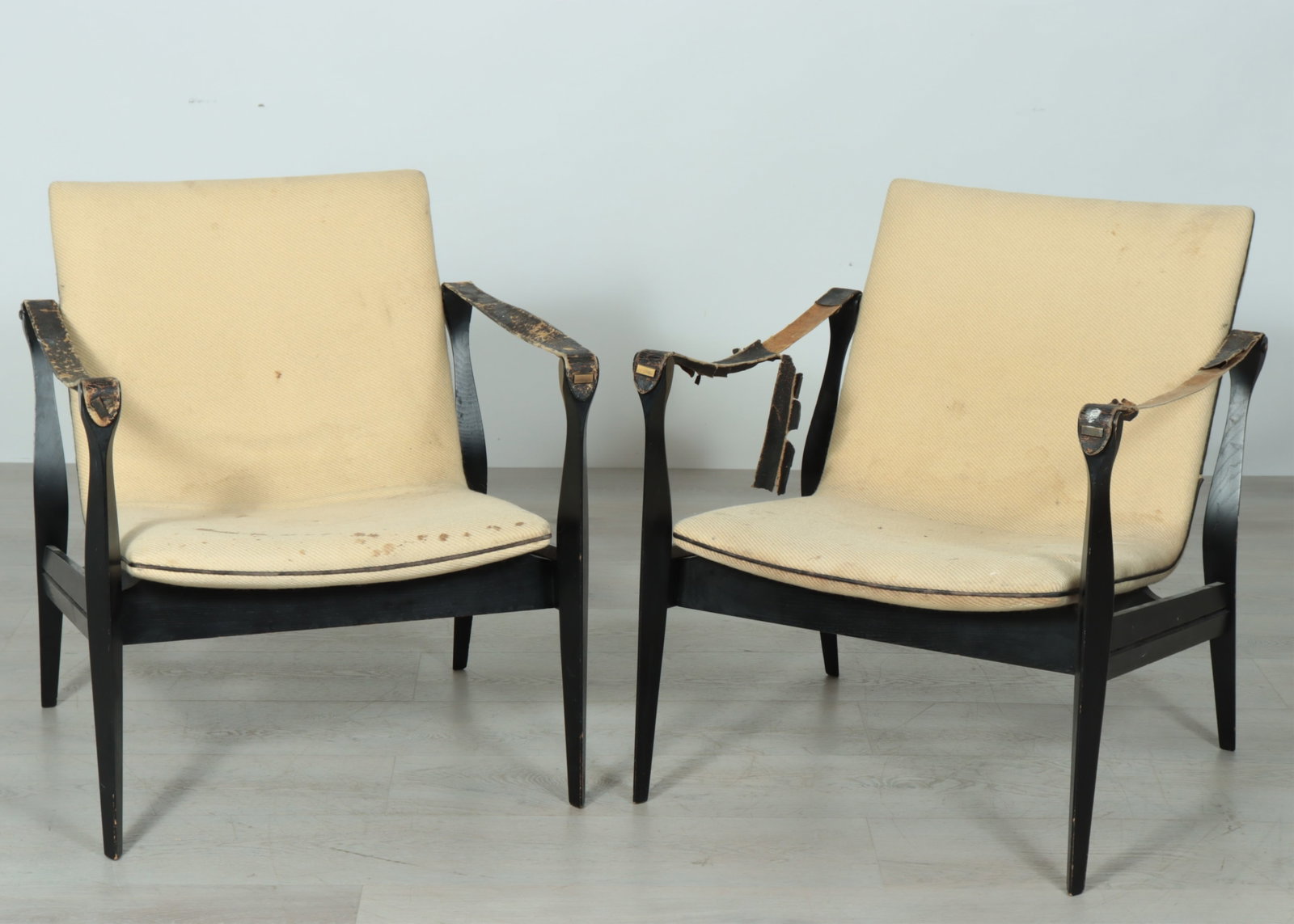 Karen & Ebbe Clemmensen Safari Chairs: Pair Karen & Ebbe Clemmensen Ebonized Safari Chairs, Fritz Hansen label, in woven cream wool upholstery, Label FH Made in Denmark 0365 by Fritz Hansen 28.5" H x 24.25" W x 26" D