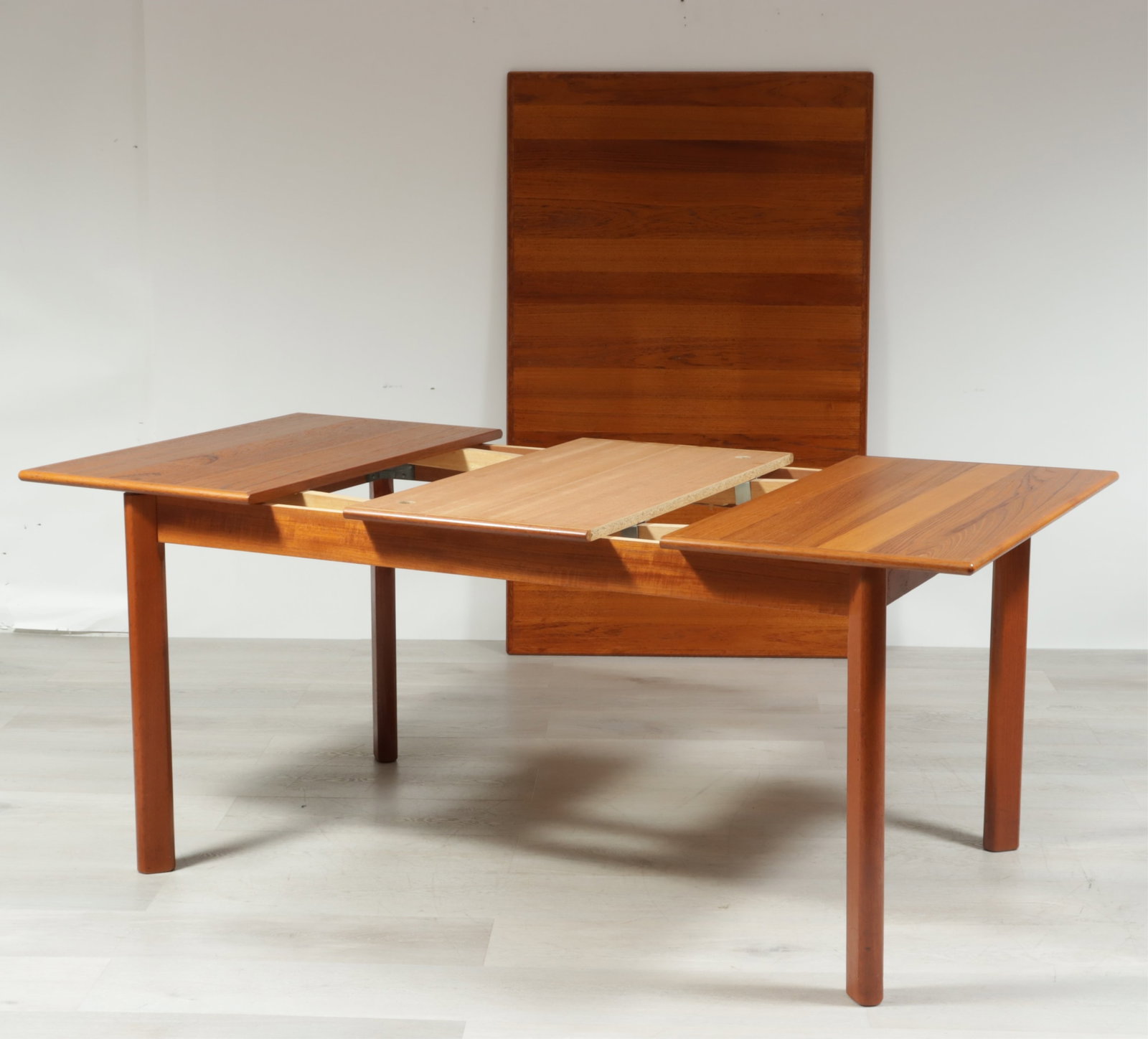 Mid Century Teak Draw-leaf Dining Table - 3
