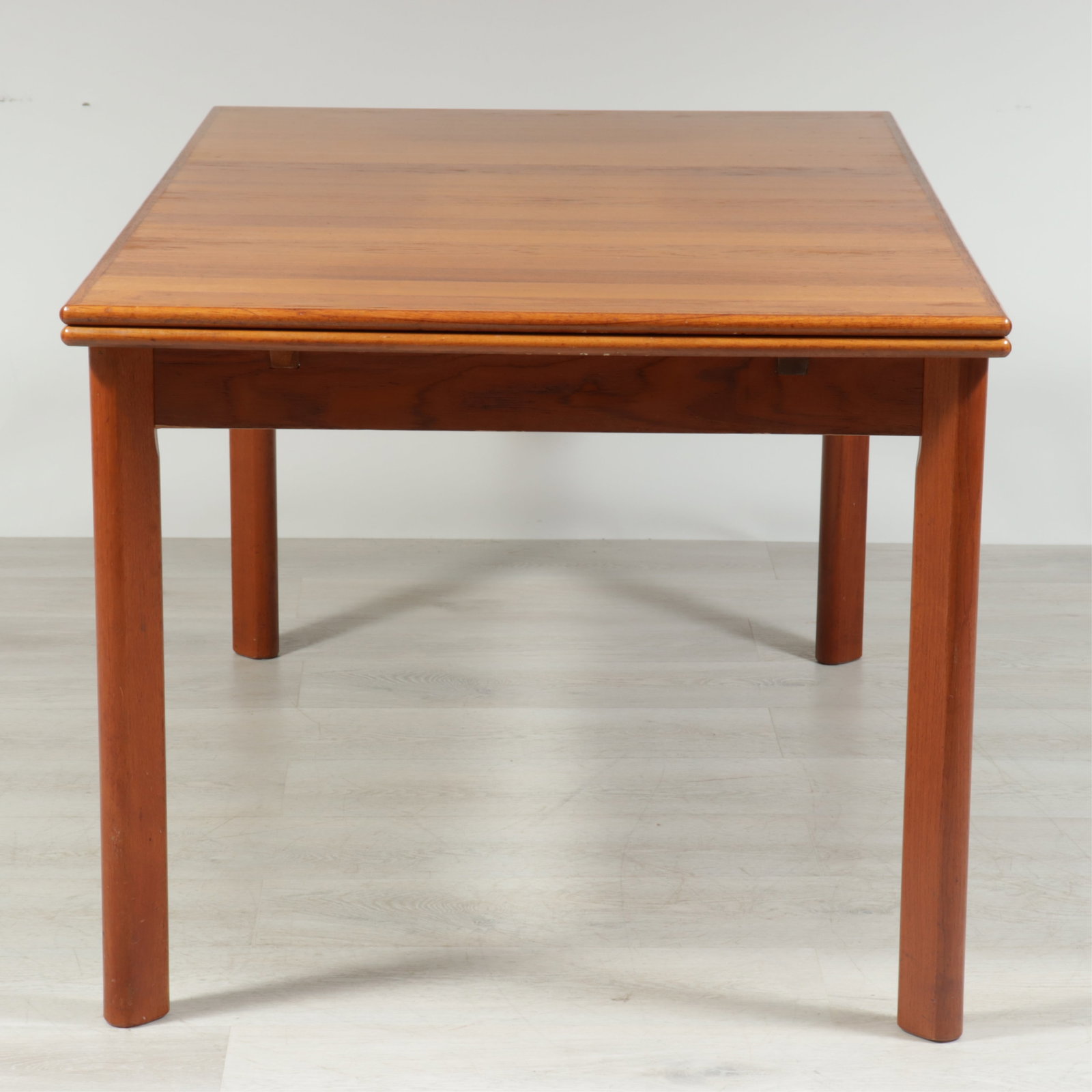 Mid Century Teak Draw-leaf Dining Table - 4