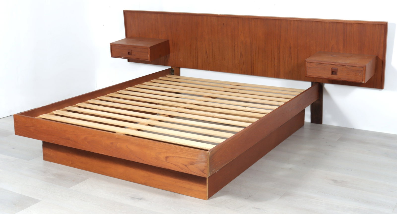 Mid Century Modern Teak Queen Size Bed: Midcentury modern teak queen size platform bed with floating night stands, c.1970, made in Canada 37.5" H x 104" W x 82" D
