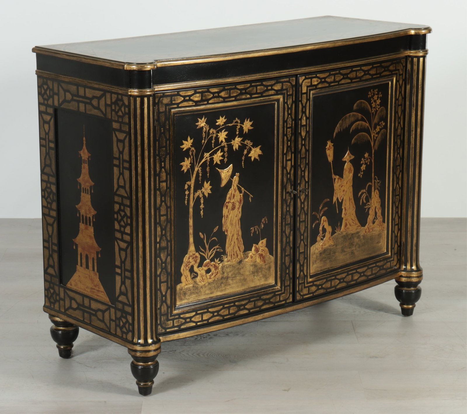 Posse Furniture Chinoiserie Cabinet: Regency style gold & black painted Chinoiserie cabinet by Posse Furniture LA. 36.5" H x 45.5" W x 19.25" D