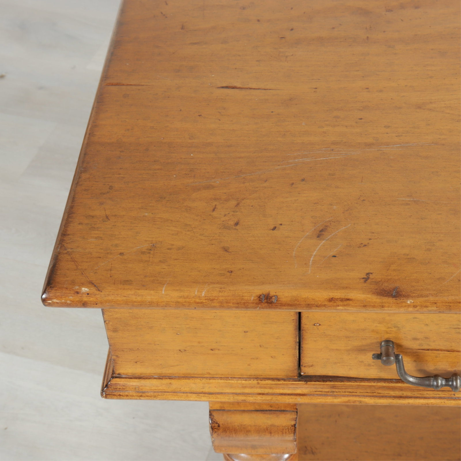 Classical Style Cherry Side Table - 6