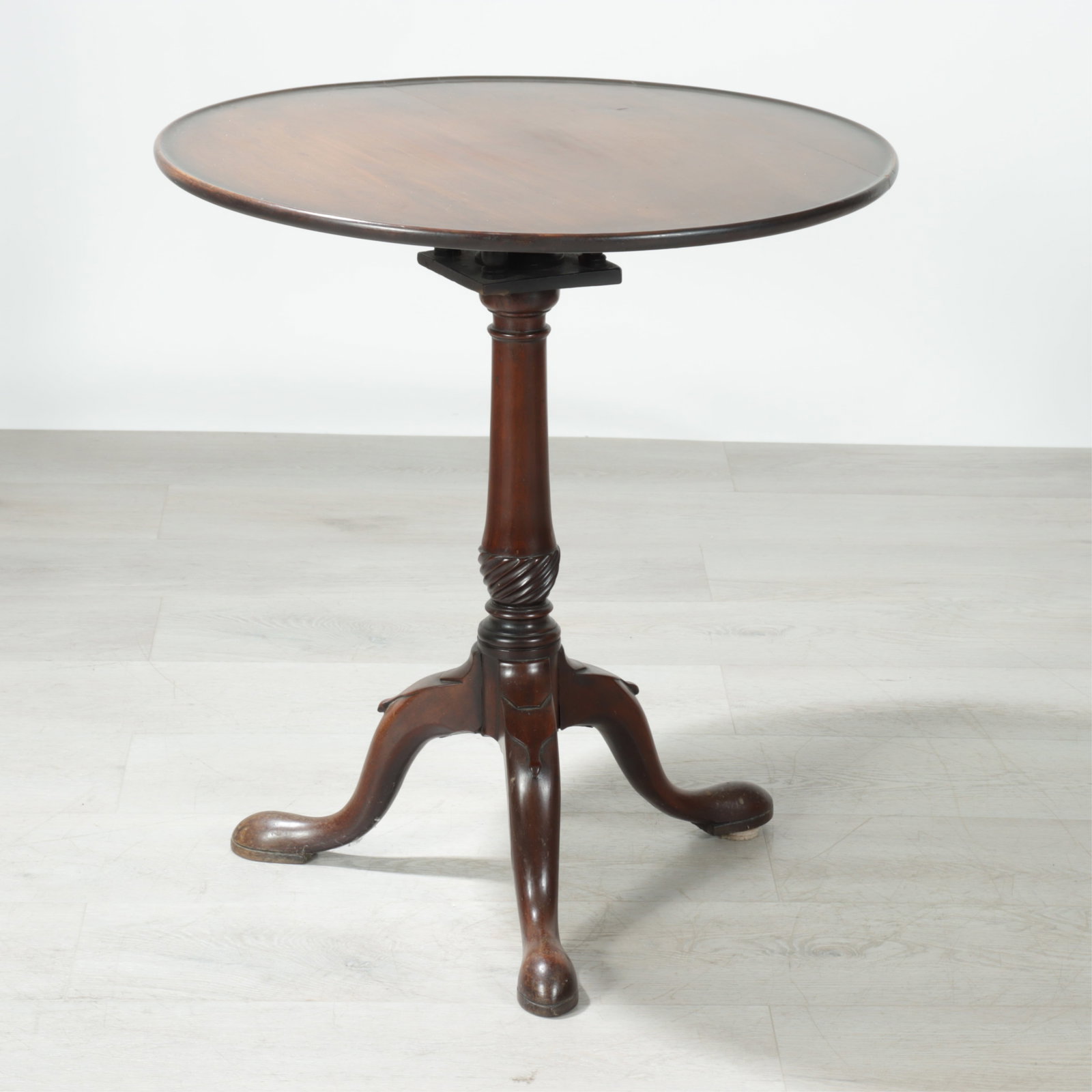 George III Mahogany Tilt-Top Birdcage Table: George III Mahogany Tilt-Top Birdcage Table 27.25" H x 25.5" Dia.
