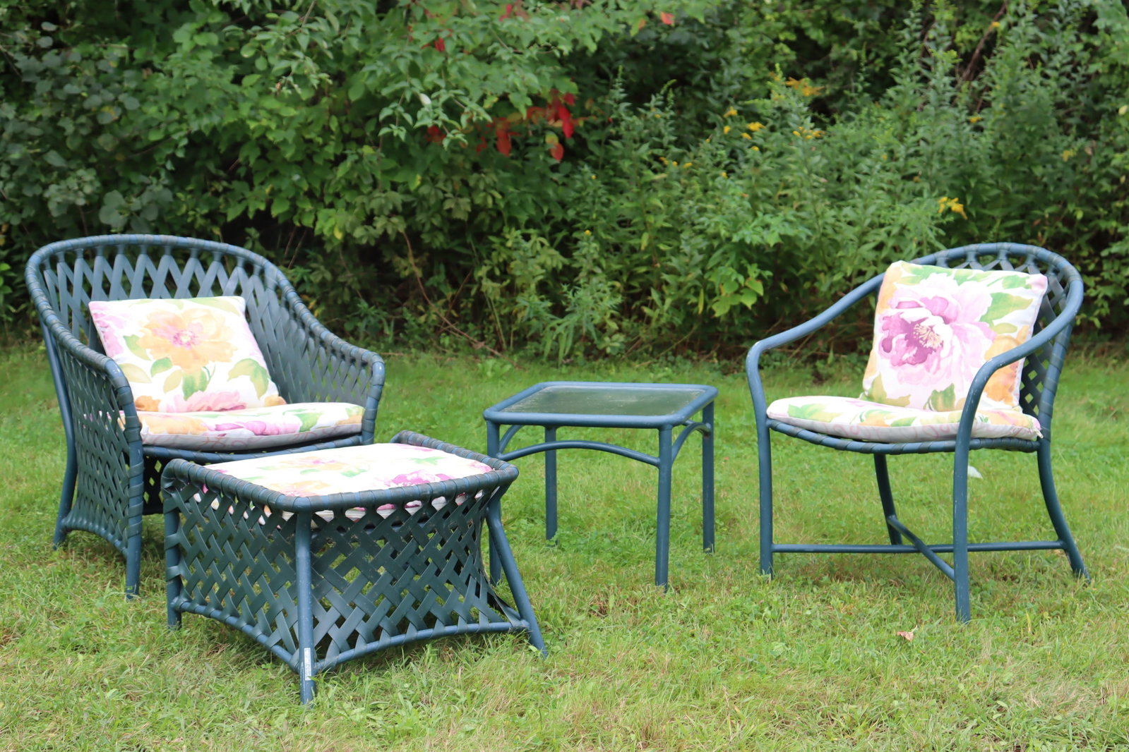 Brown Jordan Outdoor Furniture Seating Group (1 of 11)