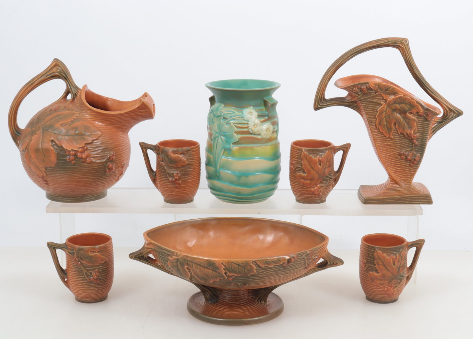 Group of Roseville Pottery (1 of 10)