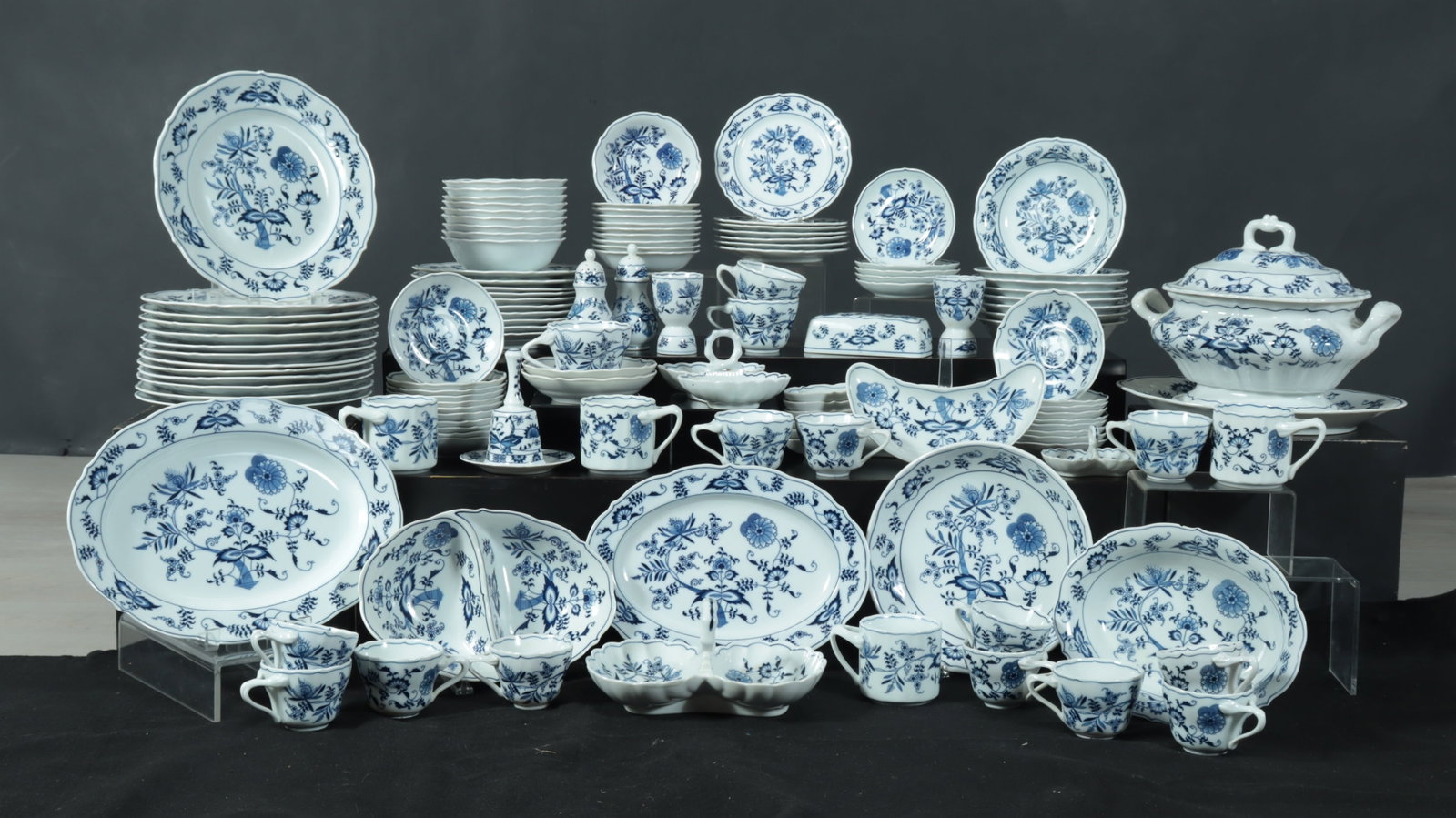 Blue Danube Porcelain Dinner Service (1 of 7)