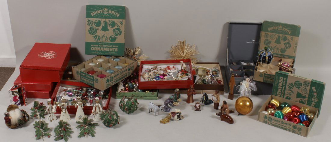 Lot of Christmas Decorations, American, 20th cent. (1 of 5)