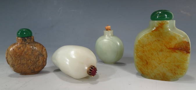 4 Chinese jade/hardstone snuff bottles, 20th C.: 4 Chinese jade/hardstone snuff bottles, 20th C. In white, celadon and brown coloring. {WT} (MFER6504/4) Property from a Private Collection in the European taste: South Kent, CT & East 87th Street, NYC