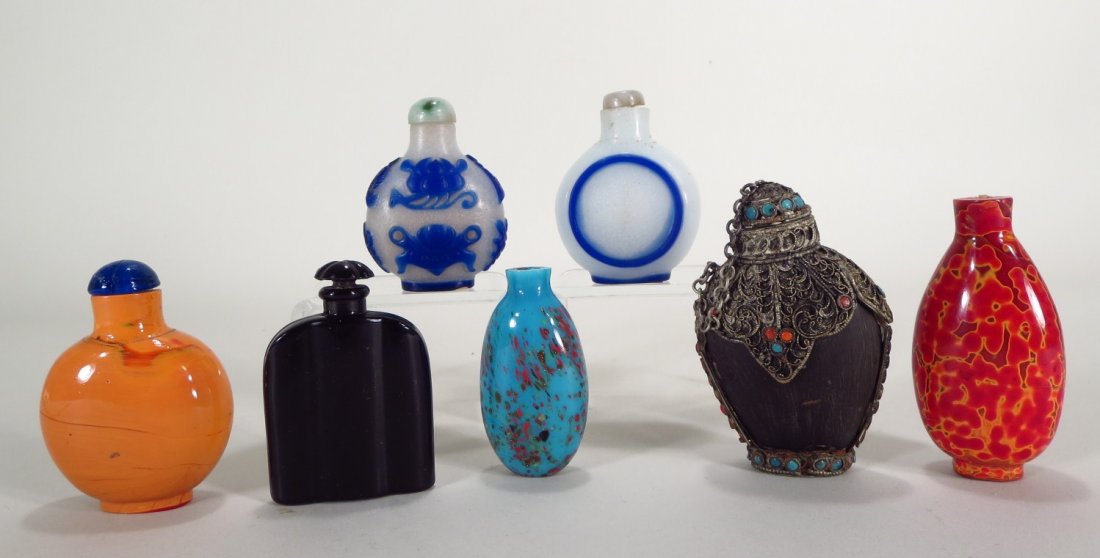 Seven snuff and perfume bottles, 20th C. (1 of 4)