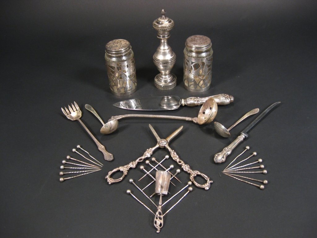 Misc.Sterling: Castors, Serving Pieces, Picks (1 of 7)