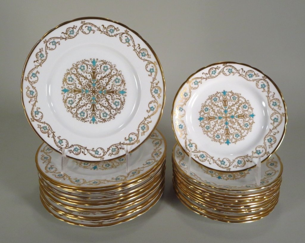 23 Pcs. English Bone China Partial Dinner Service: Tuscan English Bone China Partial Dinner Service, Louise pattern, including 12 dinner plates and 11 salad plates. (23 pcs.)(108) (FLORA72107/23) {WK} Dimensions:Dinner: 8 Dia. Salad: 6.5 Dia. Conditio