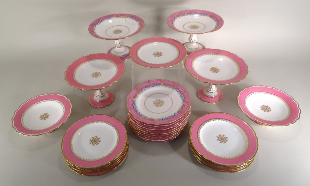 28 Pcs: Copeland Partial Dinner Service and more (1 of 6)