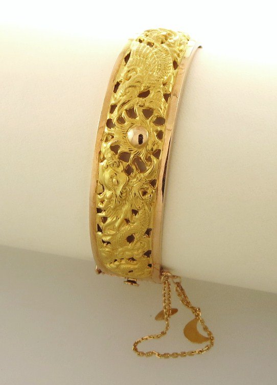18K Gold Openwork Dragons Bangle Bracelet (1 of 6)